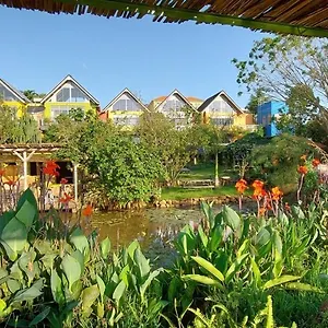 https://yellow-haven-lodge.about-kampalahotels.com